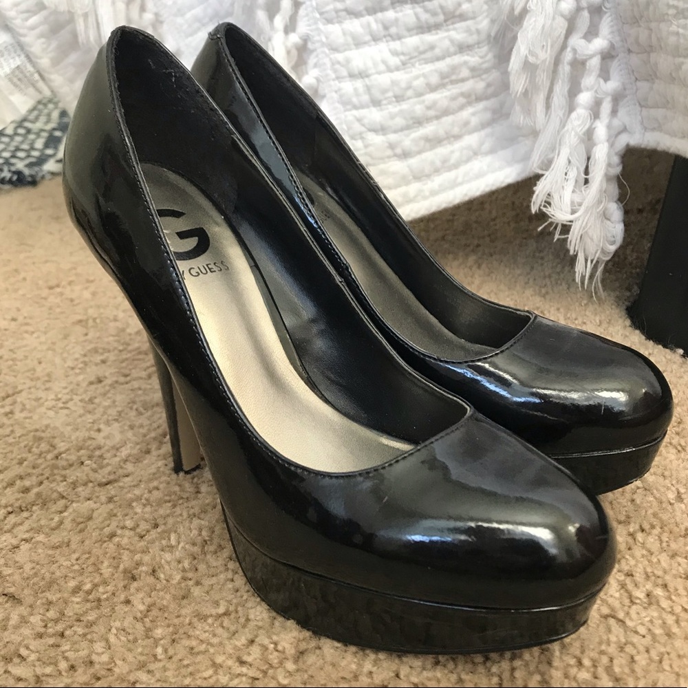 Guess Black Patent Pumps